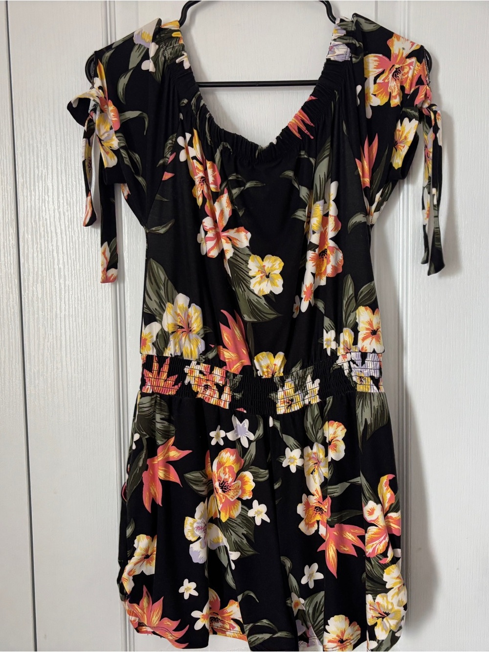 Women’s Floral Black Romper - L